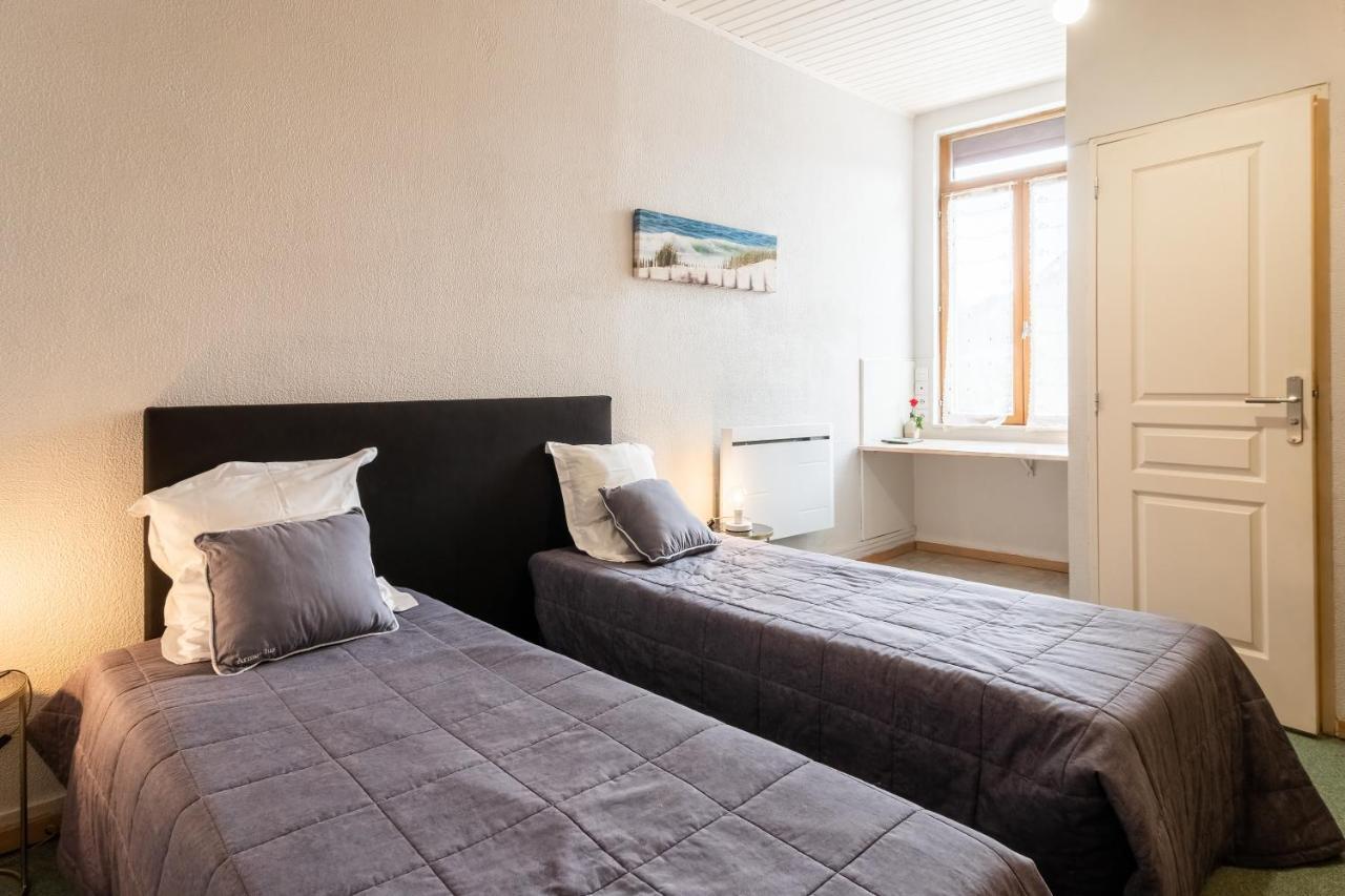 Hotel De La Gare Latresne Zewnętrze zdjęcie